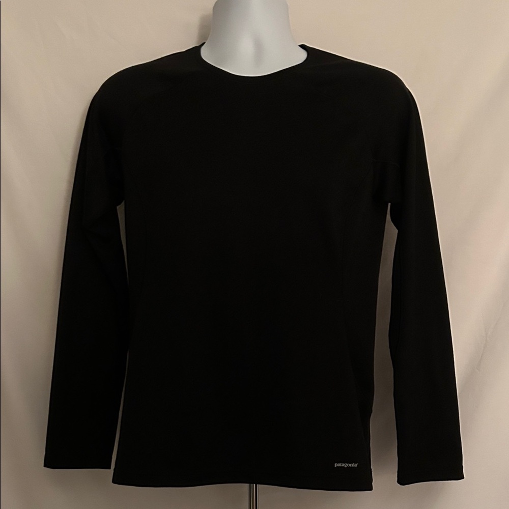 Patagonia Men’s Size Medium Solid Black Long Sleeve Pullover Medium Weight Shirt